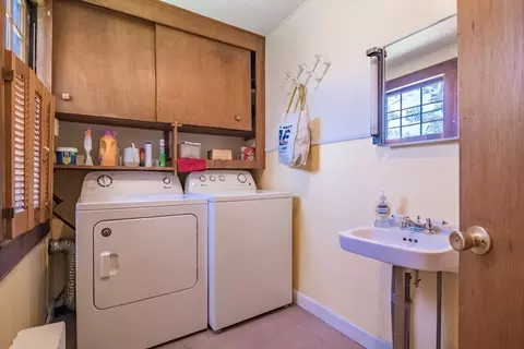 128 Maplewood Ter, Springfield, MA 01108 photo 33