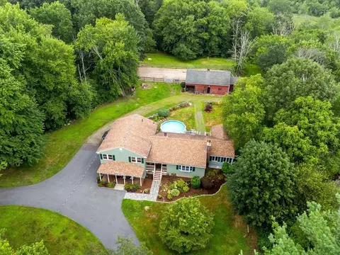 31 Davidson Rd, Boxborough, MA 01719