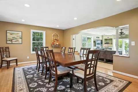 2 Tarfside Rd, Lynn, MA 01904 photo 5