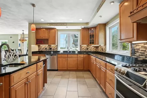 2 Tarfside Rd, Lynn, MA 01904 photo 10