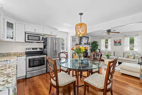 450 Skunknet Rd, Centerville, MA 02632 photo 3