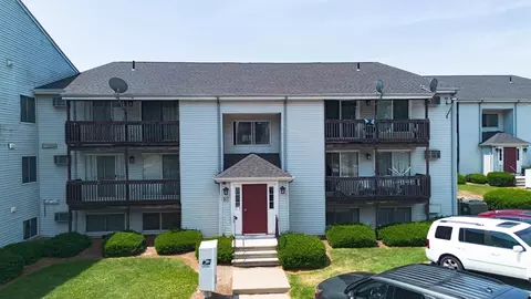 11 Gibbs St # B, Worcester, MA 01607
