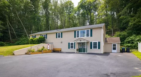 213 Pomfret, Putnam, CT 06260