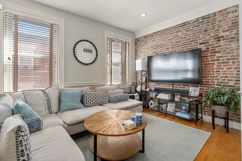 34 Clark St #7, Boston, MA 02109