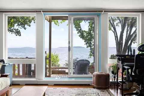 23 Thomas, Quincy, MA 02169