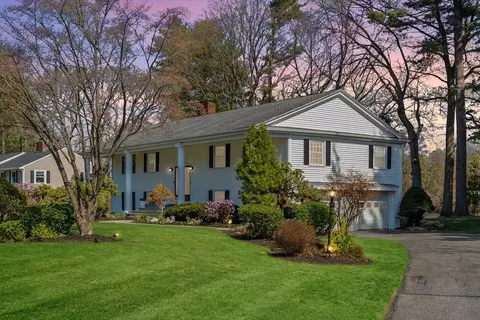 14 Cherry Oca Ln, Framingham, MA 01702