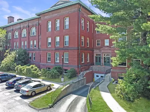 64 Forest St #223, Medford, MA 02155