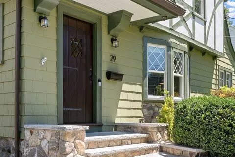 29 Downing Rd, Lexington, MA 02421