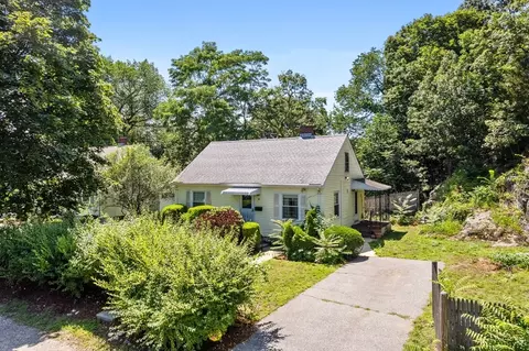 38 Cutter Hill Rd, Arlington, MA 02474