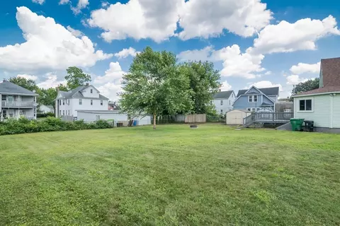 14 Norman St, Chicopee, MA 01013 photo 24