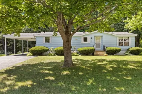 74 Sunrise Ln, Gardner, MA 01440