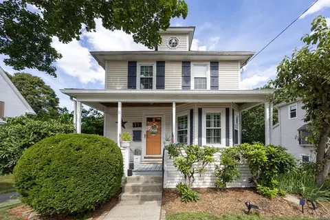 11 Grant St, Milford, MA 01757