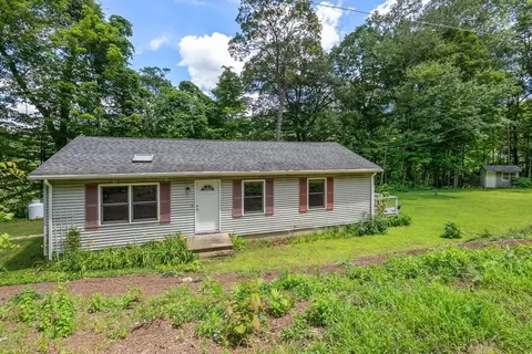 75 Laurel Rd, Russell, MA 01071