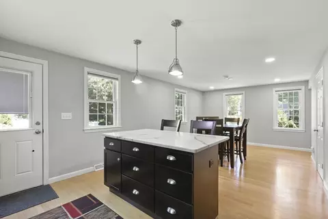4 Thom Ave, Bourne, MA 02532 photo 5