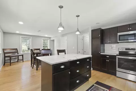4 Thom Ave, Bourne, MA 02532 photo 4