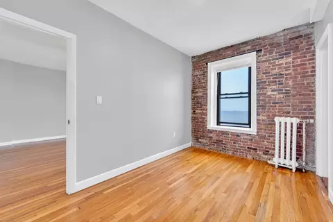 285 Lynn Shore Dr #207, Lynn, MA 01902