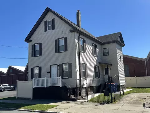 18 Edison St, New Bedford, MA 02745