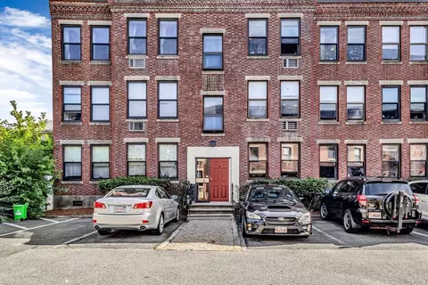 7 Cypress Rd #706, Boston, MA 02135