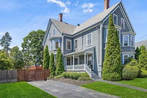 150 Trenton St #150, Melrose, MA 02176