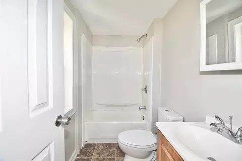 1275 Worcester St, Springfield, MA 01151 photo 13