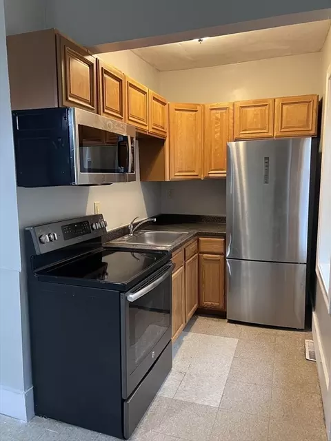 1275 Worcester St, Springfield, MA 01151 photo 19