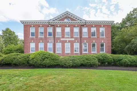 760 Highland Ave #2, Needham, MA 02494