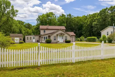 125 Fair Oak Rd, Springfield, MA 01128 photo 2