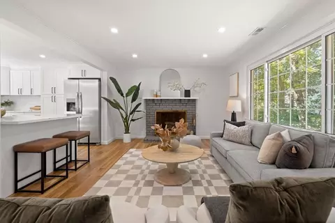 526 Maple St, Danvers, MA 01923 photo 3