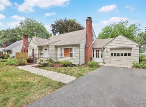 Exterior - 94 Fenimore Blvd, Springfield, MA 01108 photo 2 of 14