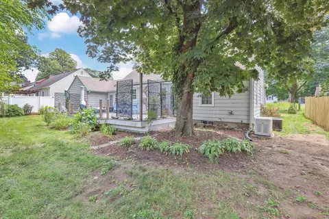 Exterior - 94 Fenimore Blvd, Springfield, MA 01108 photo 5 of 14