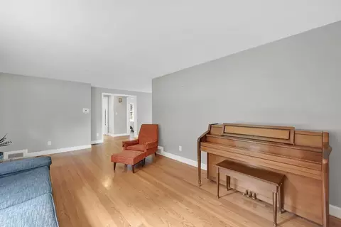 Living - 94 Fenimore Blvd, Springfield, MA 01108 photo 3 of 4