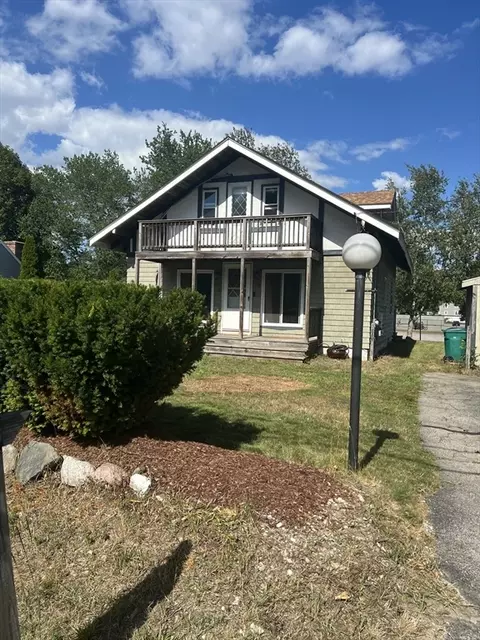 4 Gardner Ave, Attleboro, MA 02703