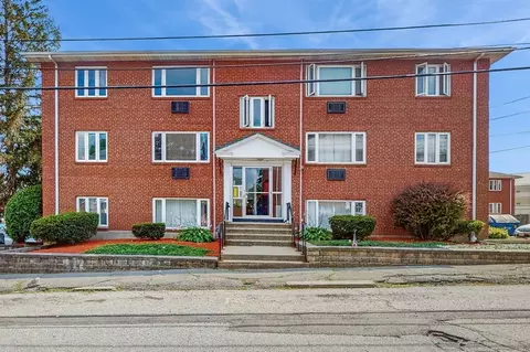 26 Carey Ave #4, Watertown, MA 02472