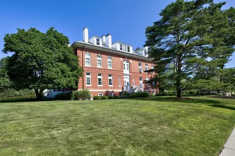 66 Haskell St #GS, Beverly, MA 01915