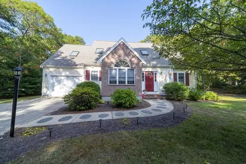 113 Club Valley Dr, Falmouth, MA 02536