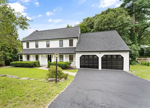 Exterior - 3 Stetson Cir, Walpole, MA 02081 photo 2 of 7