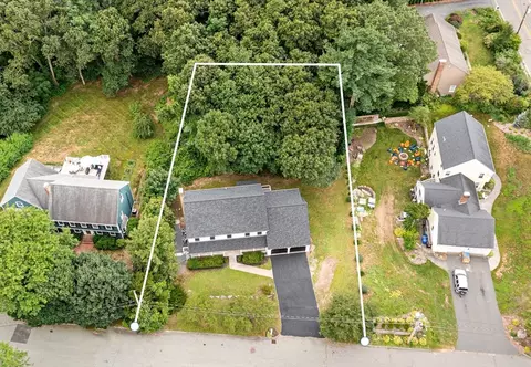 View/Area - 3 Stetson Cir, Walpole, MA 02081 photo 2 of 2
