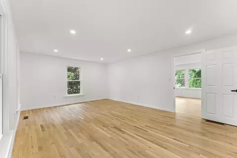 Living - 3 Stetson Cir, Walpole, MA 02081 photo 4 of 5
