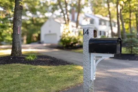 14 Briarwood Cir, Easton, MA 02356