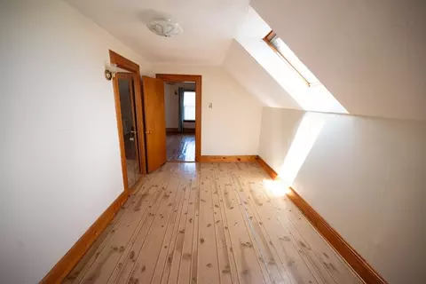 Bedroom - 4 Winter St, Clinton, MA 01510 photo 5 of 7