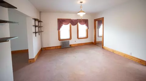 Living - 4 Winter St, Clinton, MA 01510 photo 4 of 7