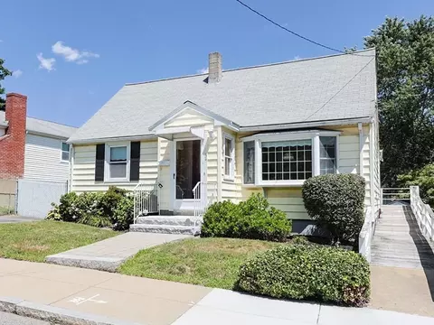 34 Salman St, West Roxbury, MA 02132