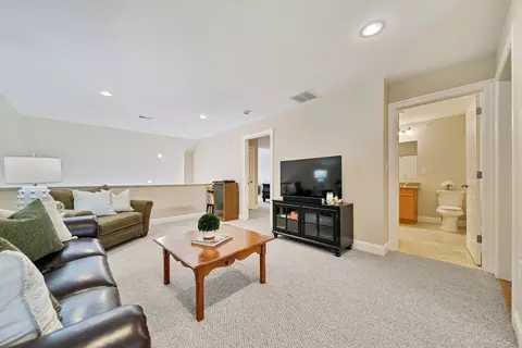 100 Kirkbride Dr #203, Danvers, MA 01923 photo 27