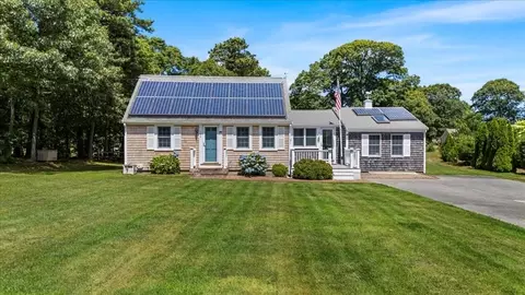 100 Kingsbury Beach Rd, Eastham, MA 02642