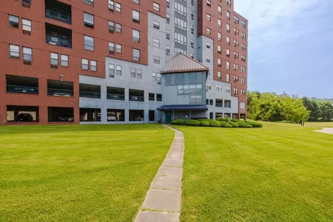 750 Davol St #324, Fall River, MA 02720 photo 5