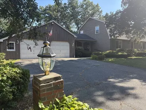 175 Sunrise Ter, Springfield, MA 01119 photo 4