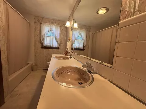 175 Sunrise Ter, Springfield, MA 01119 photo 17