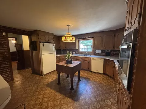175 Sunrise Ter, Springfield, MA 01119 photo 14