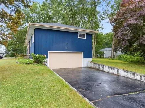 44 Fenmore St, Fall River, MA 02723 photo 5