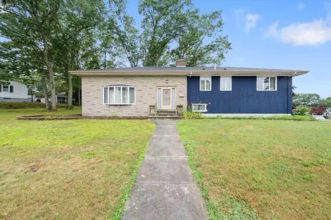 44 Fenmore St, Fall River, MA 02723 photo 4